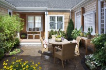 1-Ctyd-day-to-porch